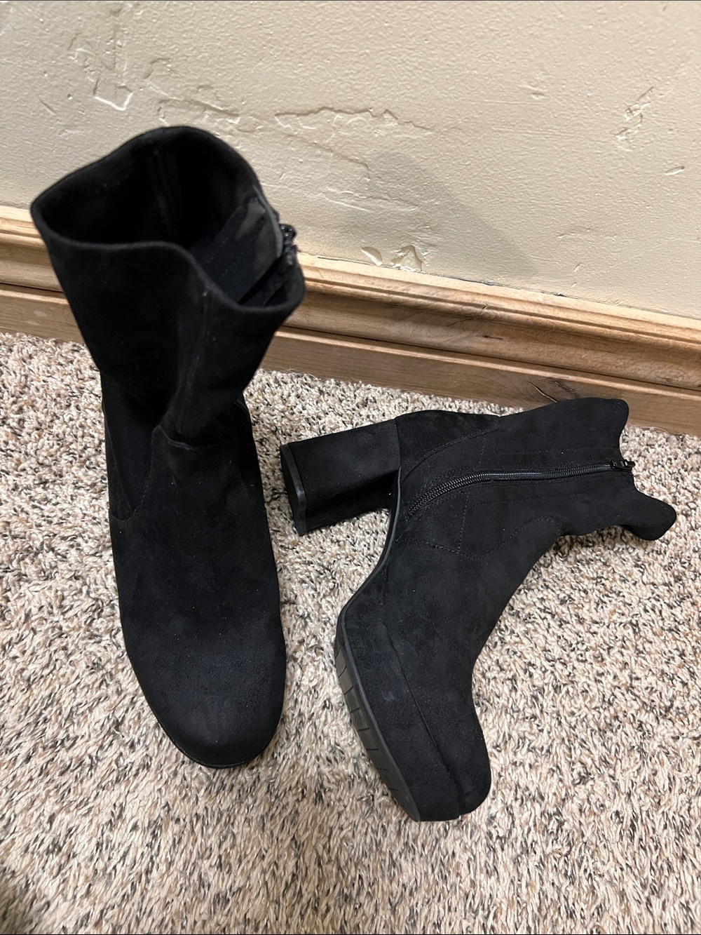 Kenneth Cole reaction Black Suede Mid-Calf Block Heel Boots